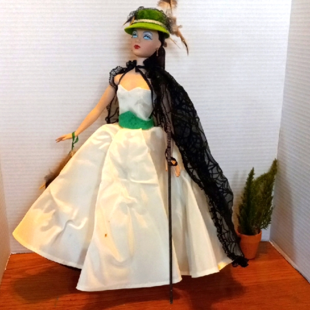 Elegant White and Green Fashion Gene Doll
